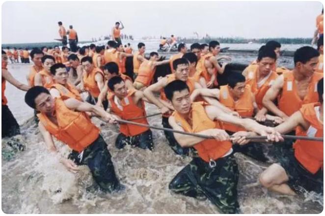 98年抗洪，中央決定最后關(guān)頭炸堤分洪，朱镕基：等等，我再加句話